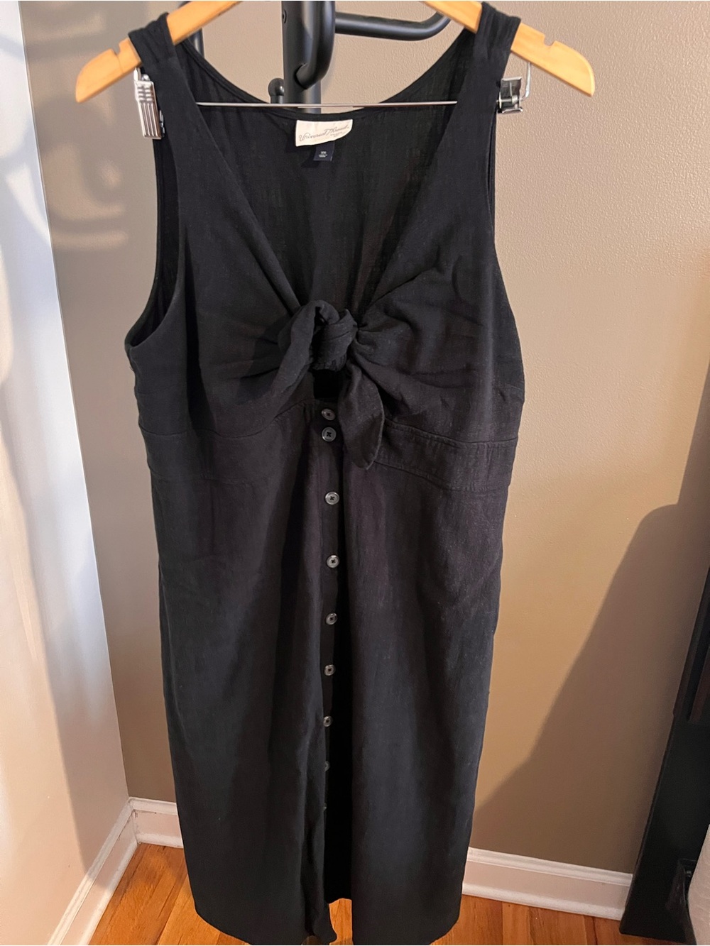 U.S. Size XXL - Universal Thread Black Sleeveless Midi Dress with Front Knot